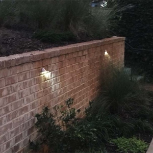09-landscape-wall-lighting