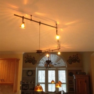 1_05-kitchen-mono-rail-track-lighting