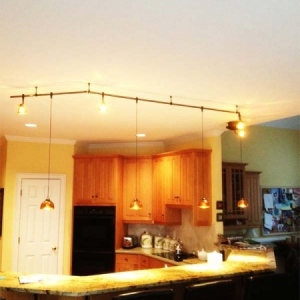 1_06-kitchen-mono-rail-track-lighting