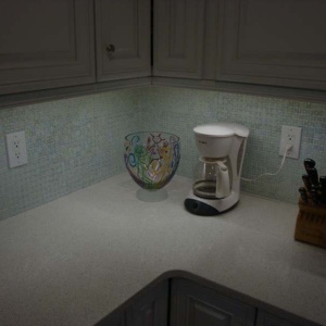 1_20-led-under-cabinet-lighting-on