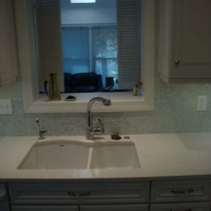 1_22-led-under-cabinet-lighting-on